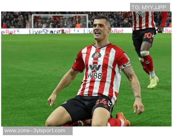 曼联发布对阵桑德兰海报多古独自亮相迎战升班马